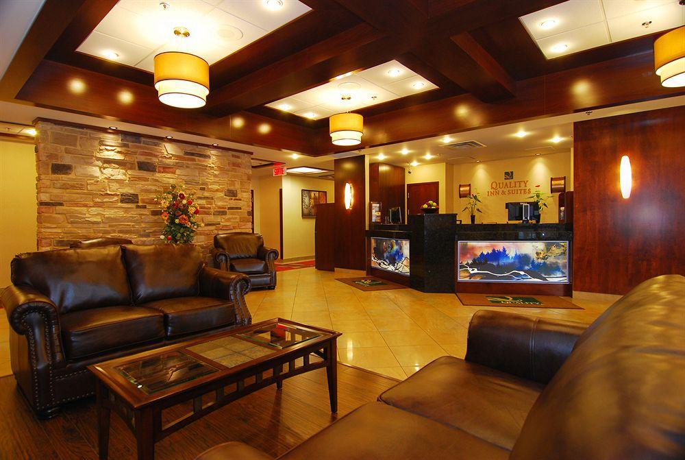 Quality Inn & Suites Val-d'Or Intérieur photo