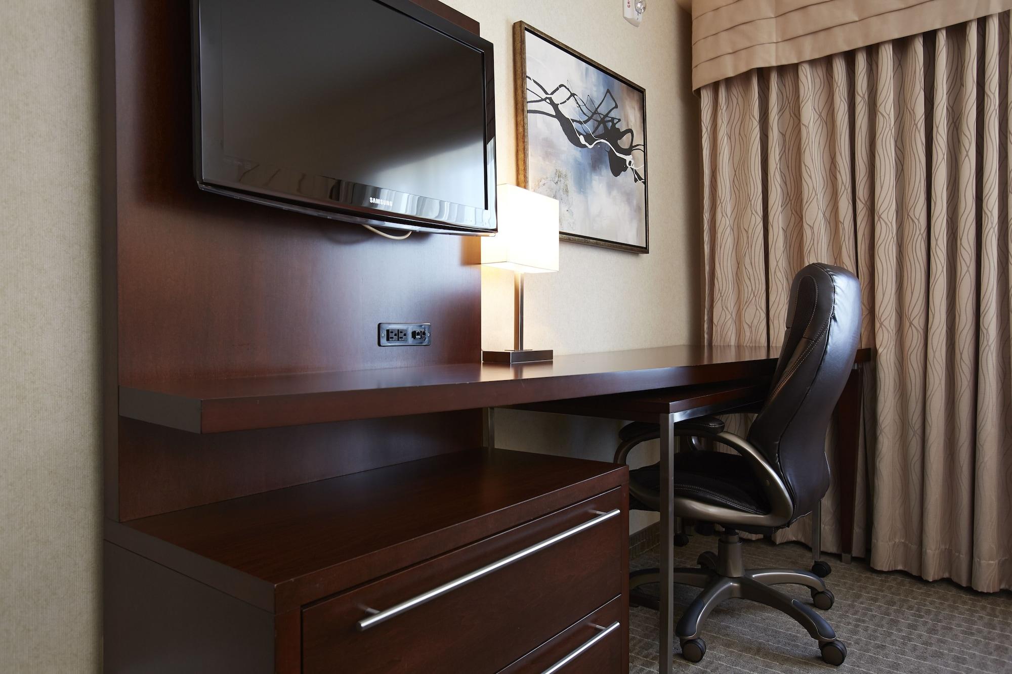 Quality Inn & Suites Val-d'Or Extérieur photo