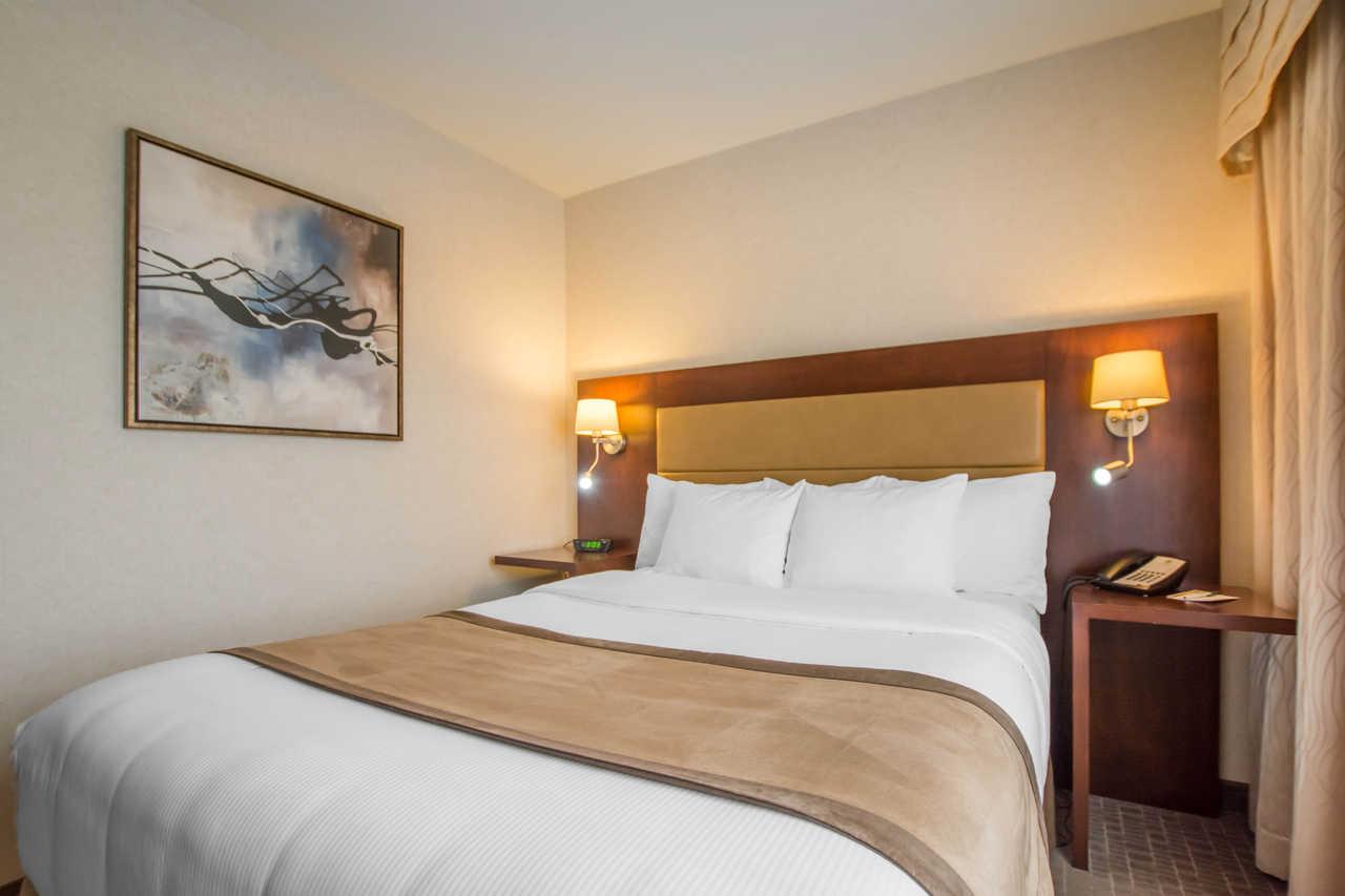 Quality Inn & Suites Val-d'Or Extérieur photo