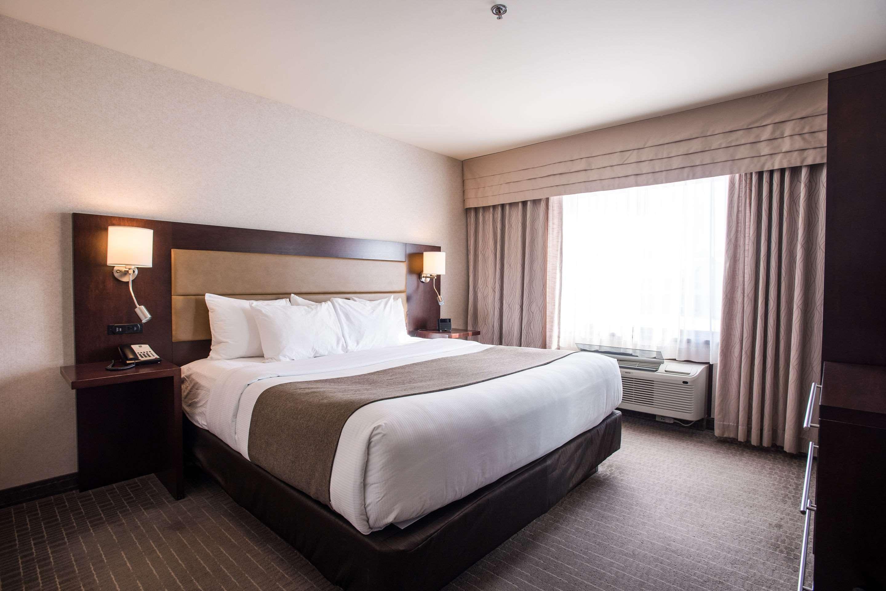 Quality Inn & Suites Val-d'Or Extérieur photo