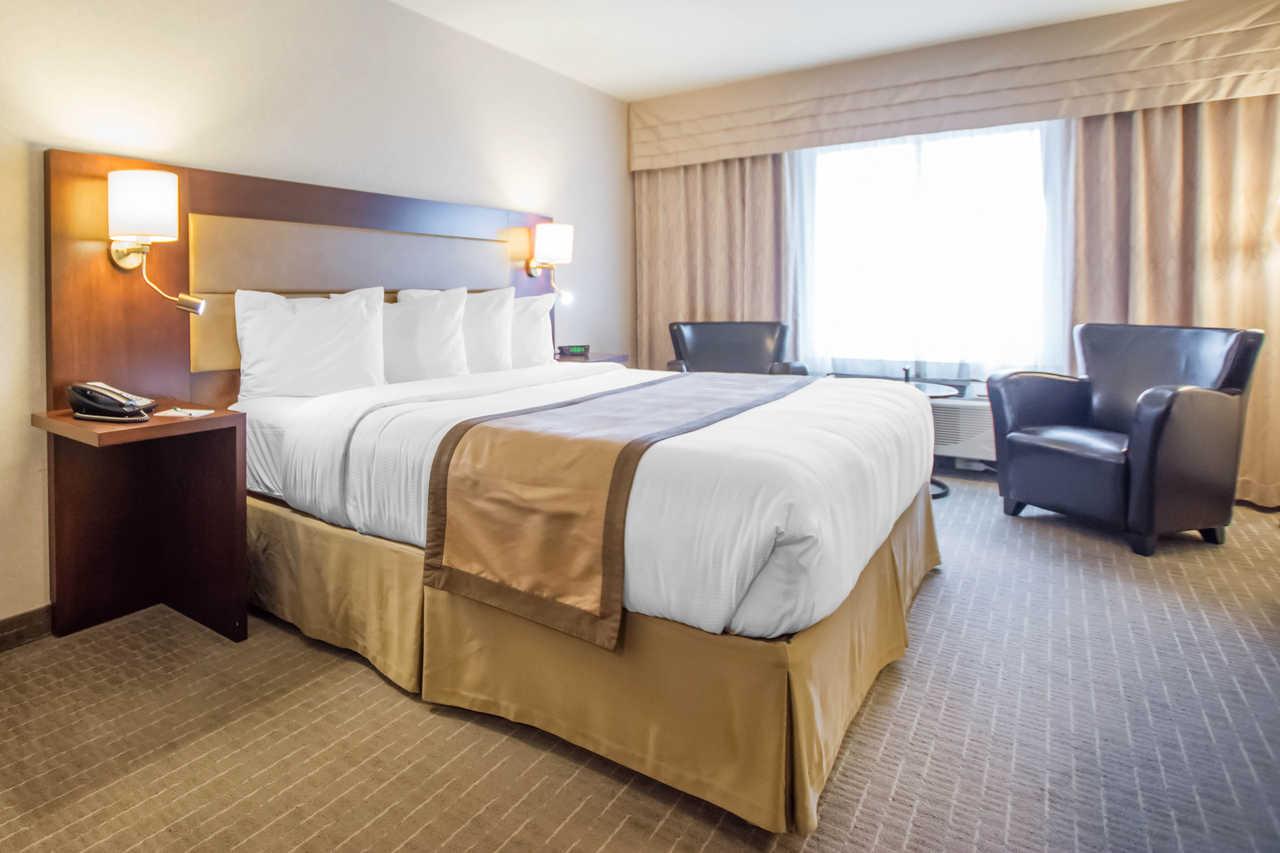 Quality Inn & Suites Val-d'Or Extérieur photo