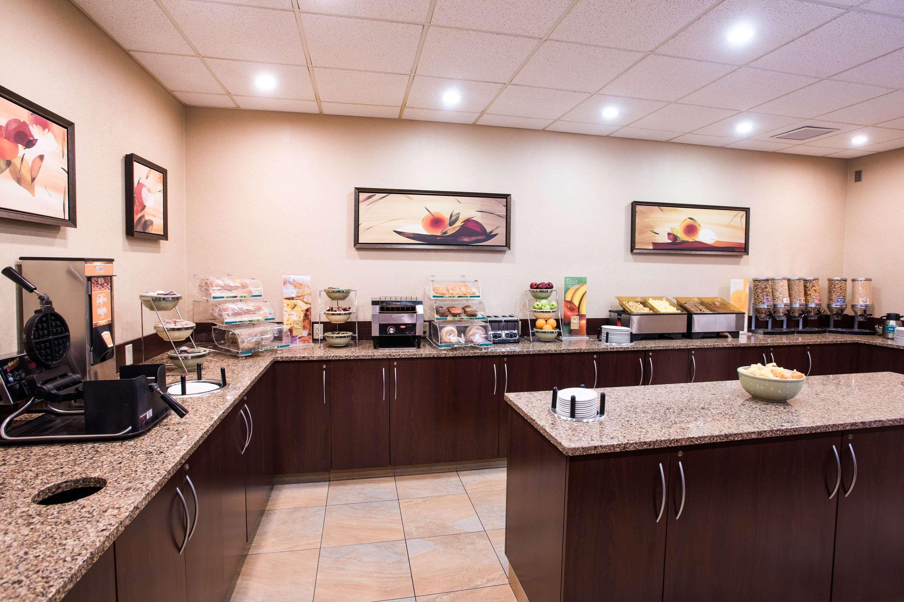 Quality Inn & Suites Val-d'Or Extérieur photo