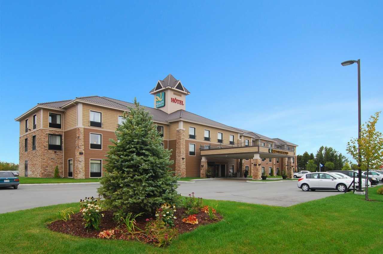 Quality Inn & Suites Val-d'Or Extérieur photo