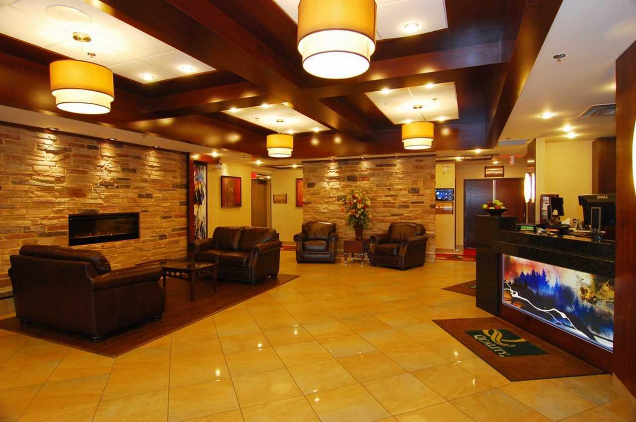 Quality Inn & Suites Val-d'Or Extérieur photo