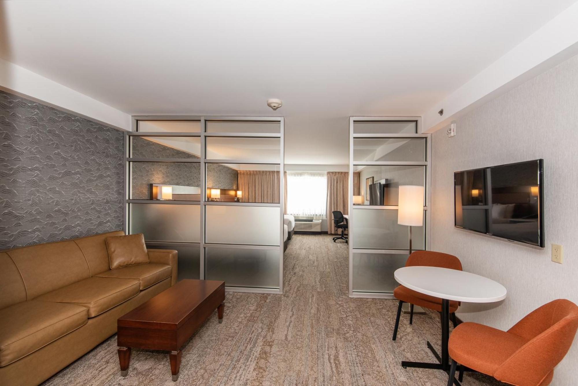 Quality Inn & Suites Val-d'Or Extérieur photo