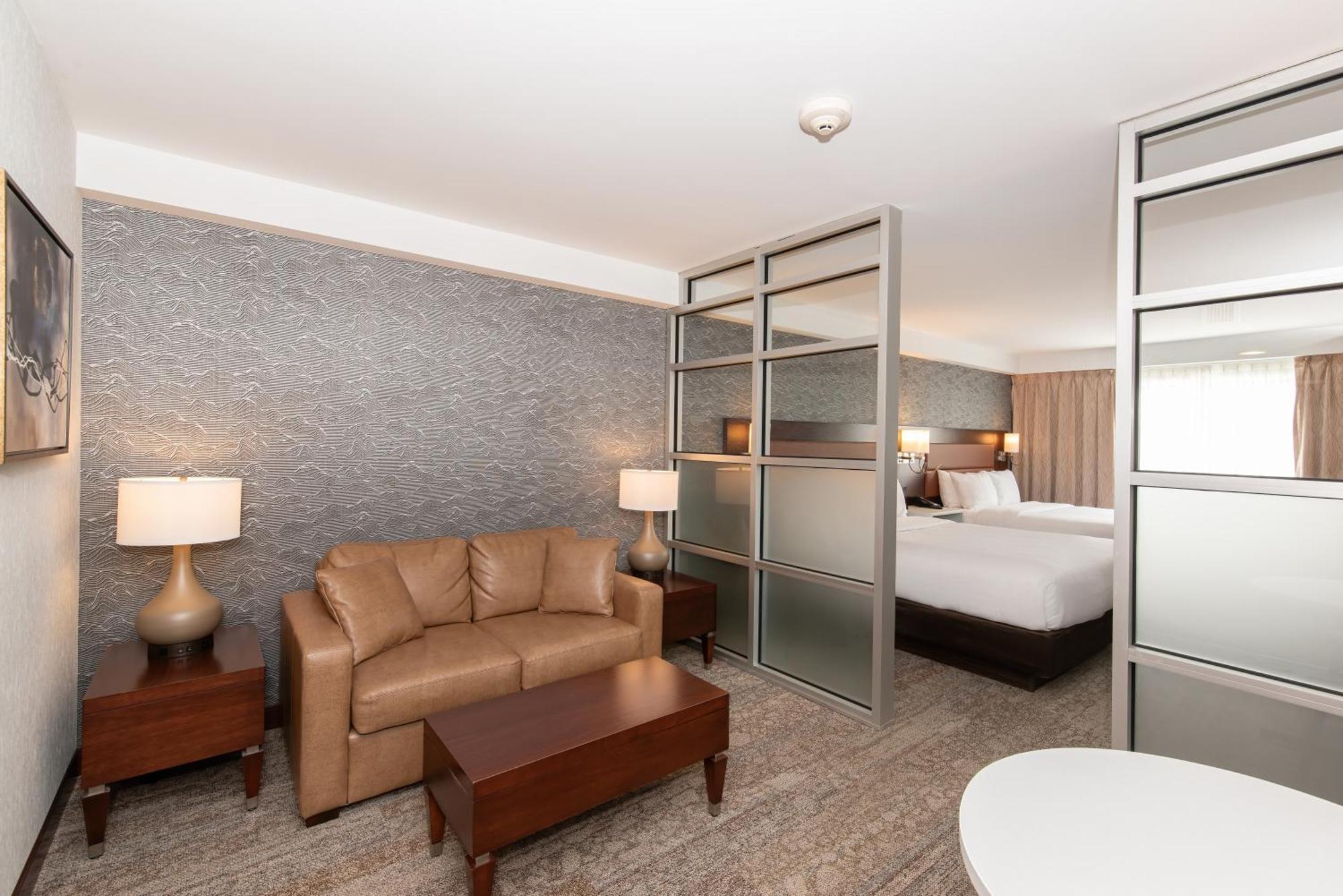 Quality Inn & Suites Val-d'Or Extérieur photo