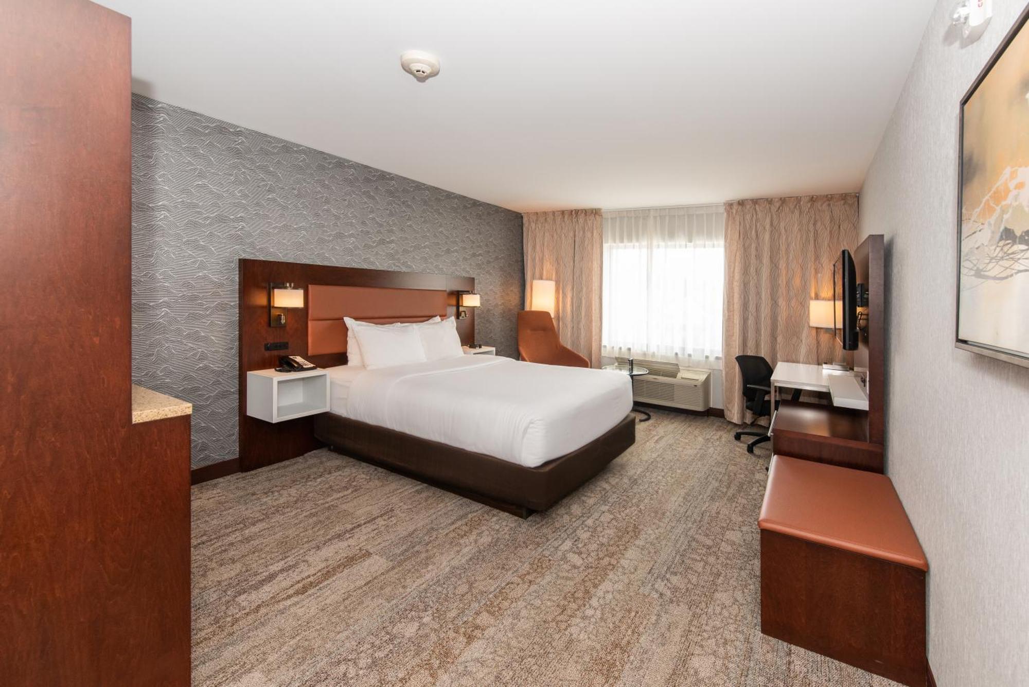 Quality Inn & Suites Val-d'Or Extérieur photo