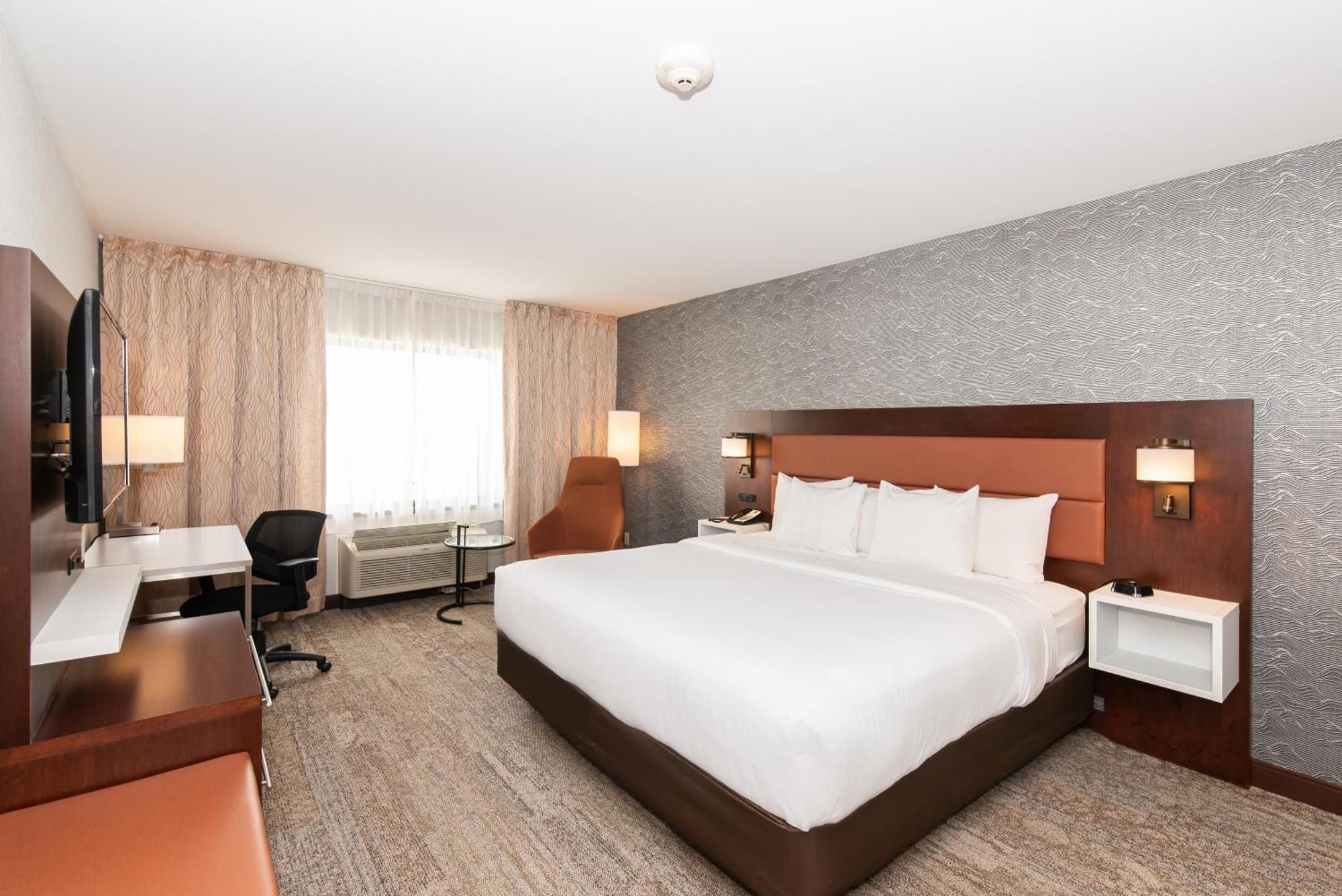 Quality Inn & Suites Val-d'Or Extérieur photo