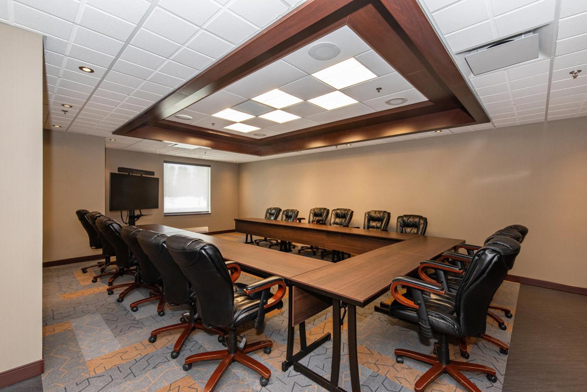 Quality Inn & Suites Val-d'Or Extérieur photo