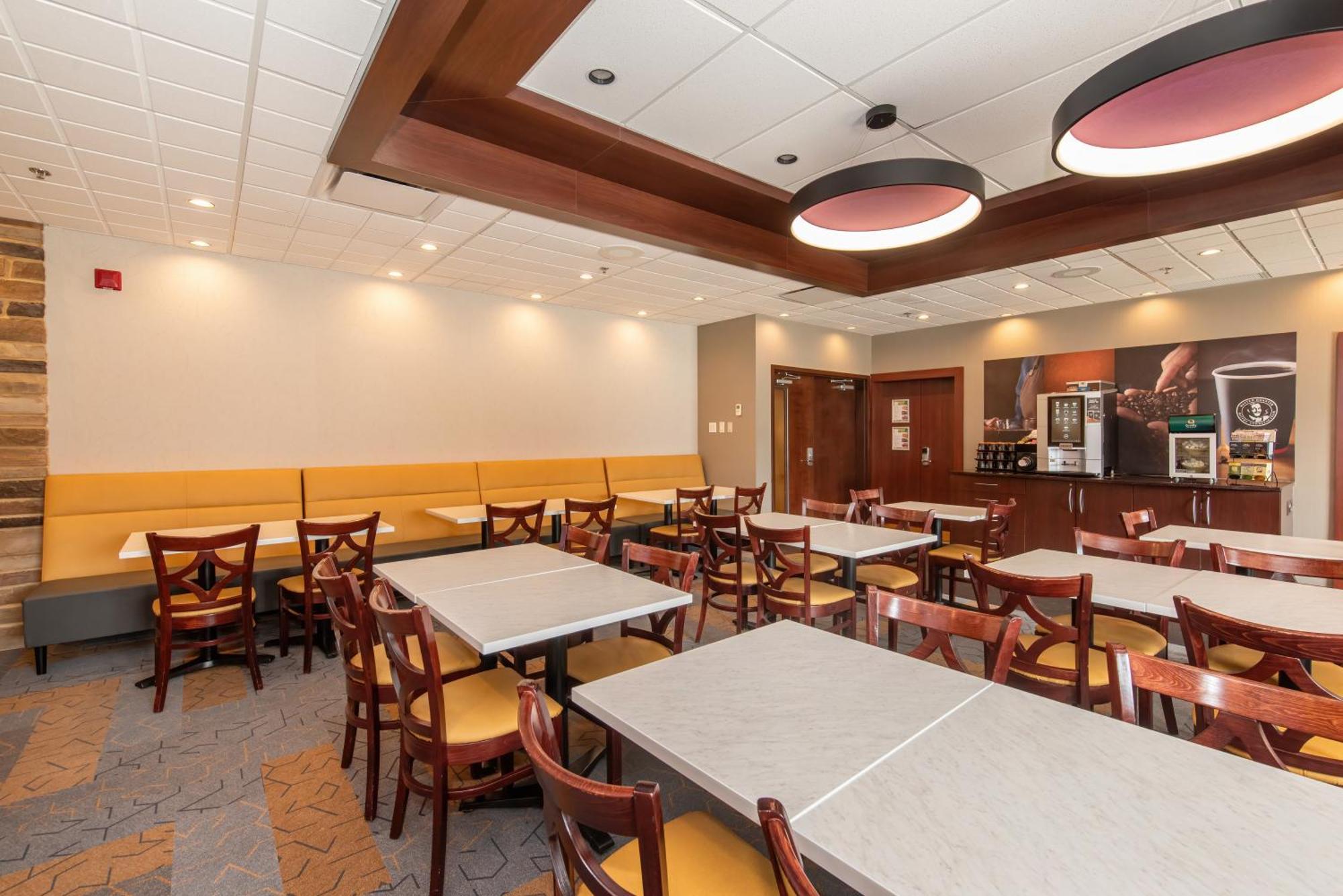 Quality Inn & Suites Val-d'Or Extérieur photo