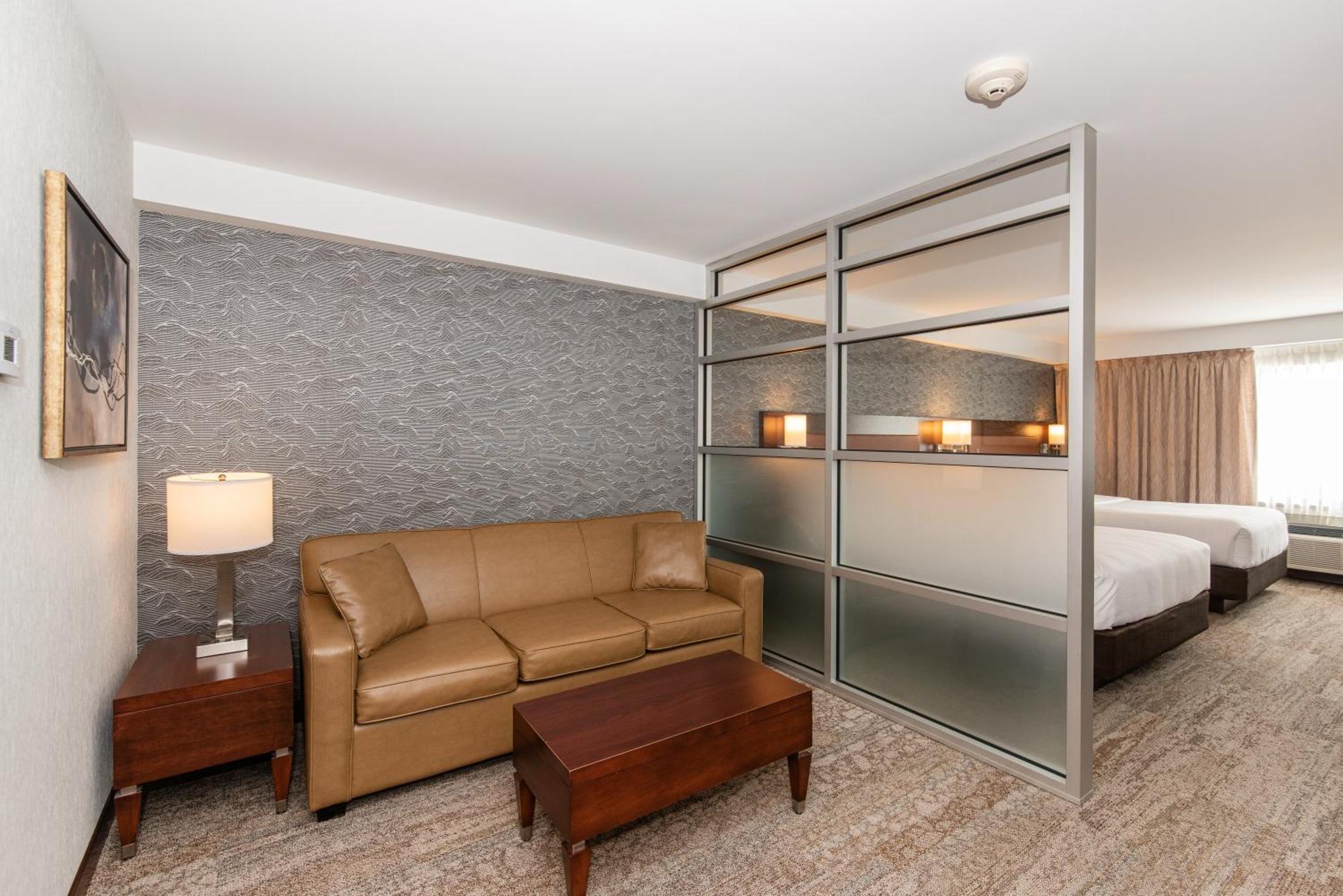 Quality Inn & Suites Val-d'Or Extérieur photo