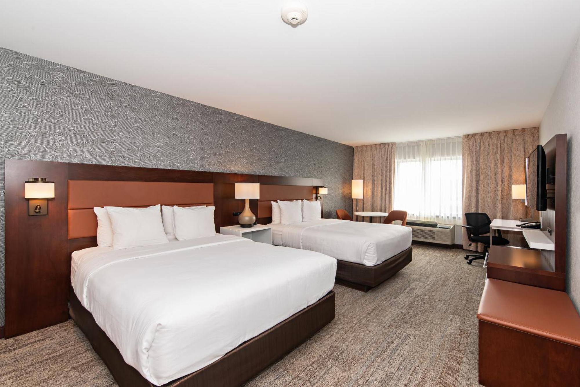Quality Inn & Suites Val-d'Or Extérieur photo